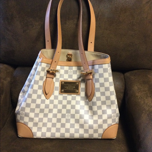 Louis Vuitton Handbags - Authentic Louis Vuitton Hamstead Damier bag